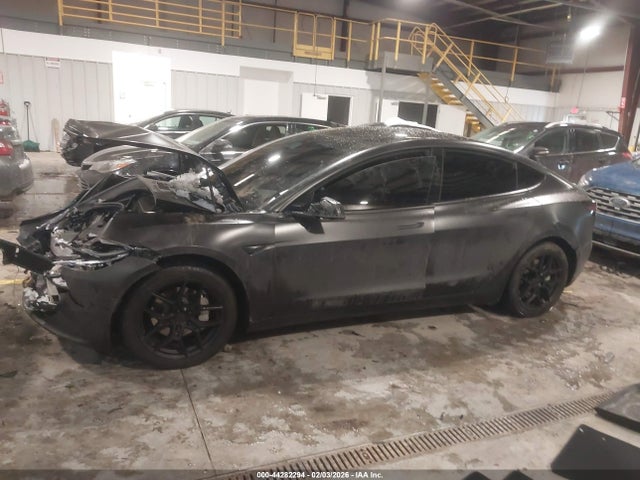 Продажа на аукционе авто 2025 Tesla Model 3 Long Range All-wheel Drive, vin: 5YJ3E1EB1SF922845, номер лота: 44282294