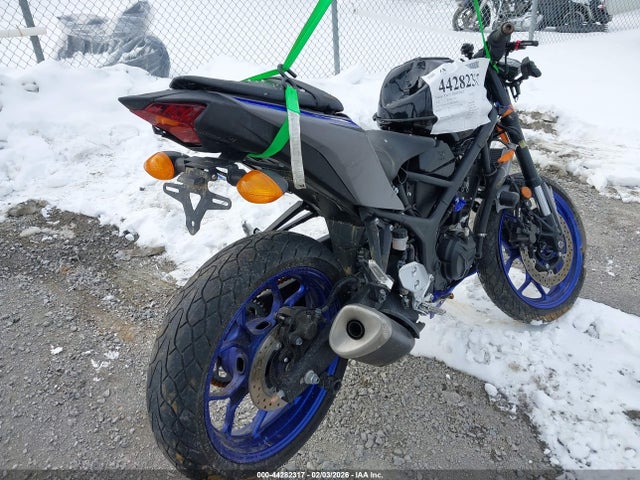 2021 YAMAHA YZFR3 MH3RH18Y7MK005983 Photo 3