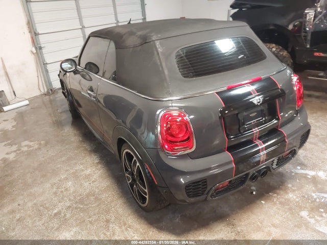 2018 MINI CONVERTIBLE WMWWH9C56J3A78457 Photo 2