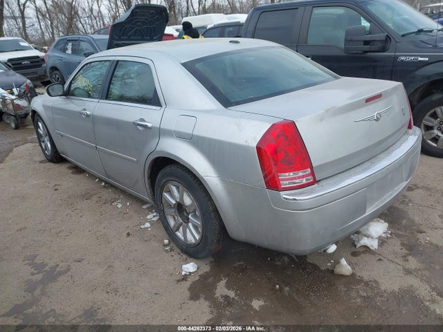 2009 CHRYSLER 300C 2C3KA63T19H564882 Photo 2