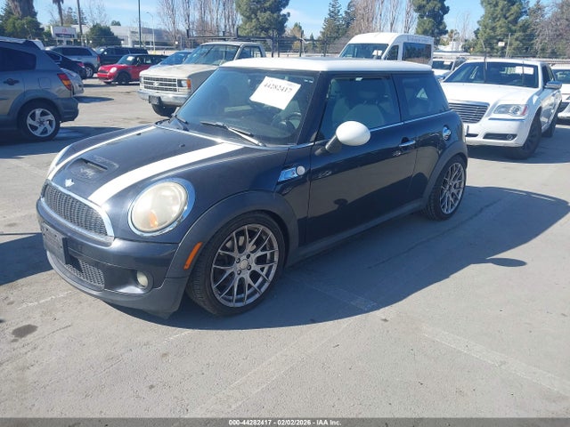 2007 MINI COOPER S WMWMF73567TT84789 Photo 1