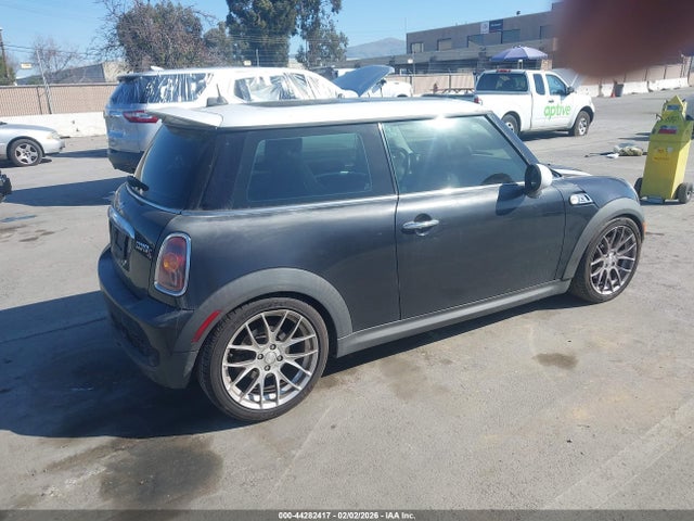 2007 MINI COOPER S WMWMF73567TT84789 Photo 3