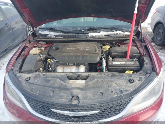 44282429 :رقم المزاد ، 1C3CCCAB8FN652578 vin ، 2015 Chrysler 200 Limited مزاد بيع