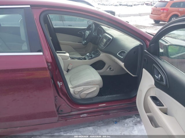 44282429 :رقم المزاد ، 1C3CCCAB8FN652578 vin ، 2015 Chrysler 200 Limited مزاد بيع