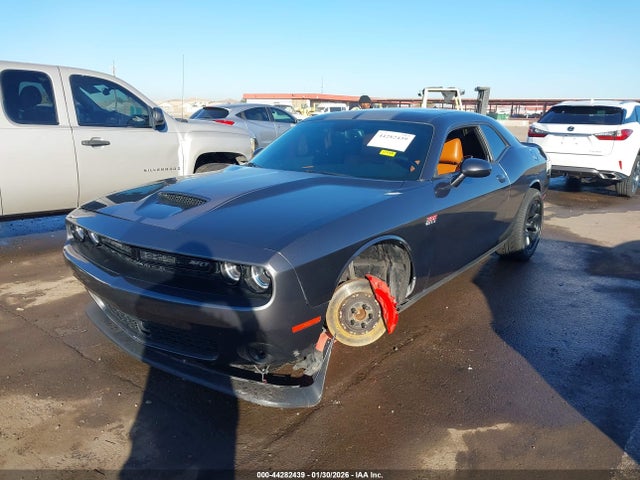 2C3CDZDJ3FH730664 Dodge Challenger Srt 392