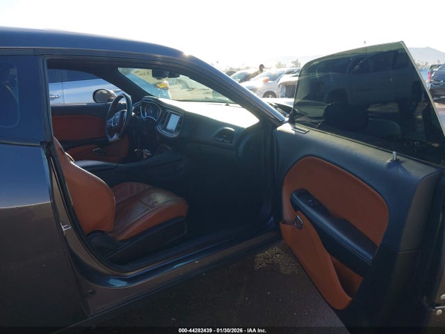 2C3CDZDJ3FH730664 Dodge Challenger Srt 392