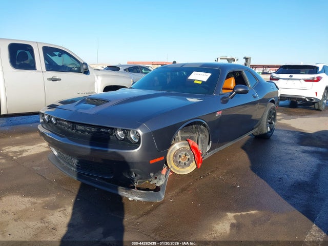 2C3CDZDJ3FH730664 Dodge Challenger Srt 392