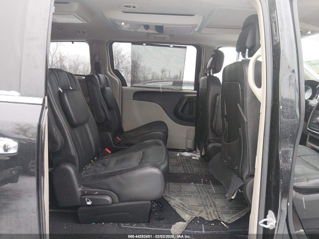Продаж на аукціоні авто 2016 Chrysler Town & Country Touring-l Anniversary Edition, vin: 2C4RC1CGXGR208612, номер лоту: 44282451