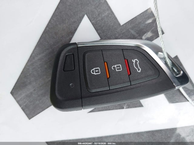 1C3CCCAB9FN675318 Chrysler 200 Limited