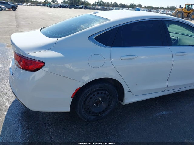 1C3CCCAB9FN675318 Chrysler 200 Limited