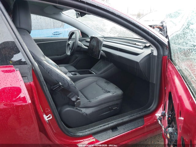 2025 TESLA MODEL 3 5YJ3E1EB1SF910646 Photo 4