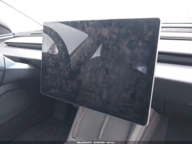 2025 TESLA MODEL 3 5YJ3E1EB1SF910646 Photo 6