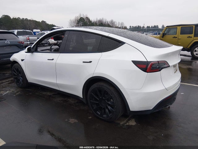 2022 TESLA MODEL Y 7SAYGDEE4NF386864 Photo 2