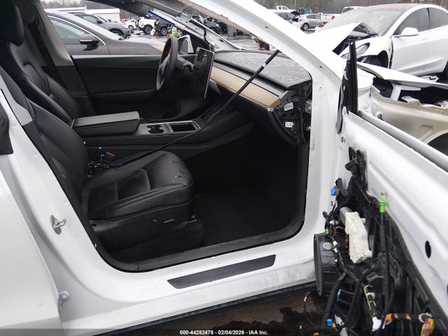 2022 TESLA MODEL Y 7SAYGDEE4NF386864 Photo 4