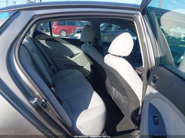 5XXGM4A74FG369893 KIA Optima Lx