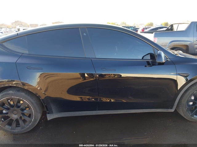 5YJYGDEE4LF027105 Tesla Model Y Long Range Dual Motor All-wheel Drive