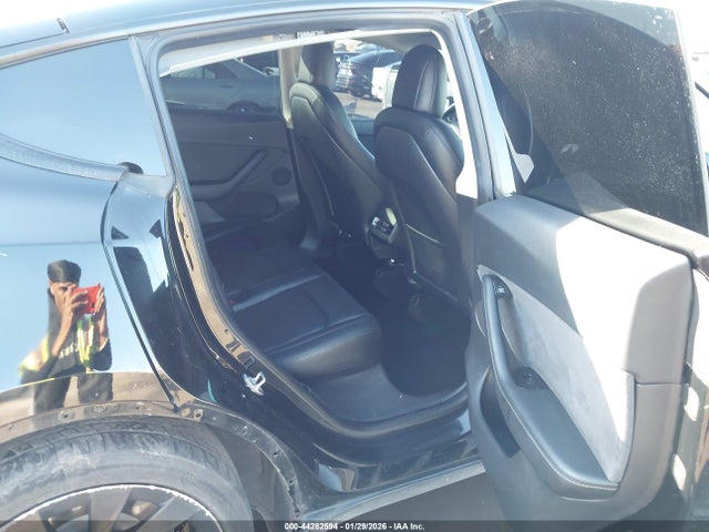 2020 TESLA MODEL Y 5YJYGDEE4LF027105 Photo 7