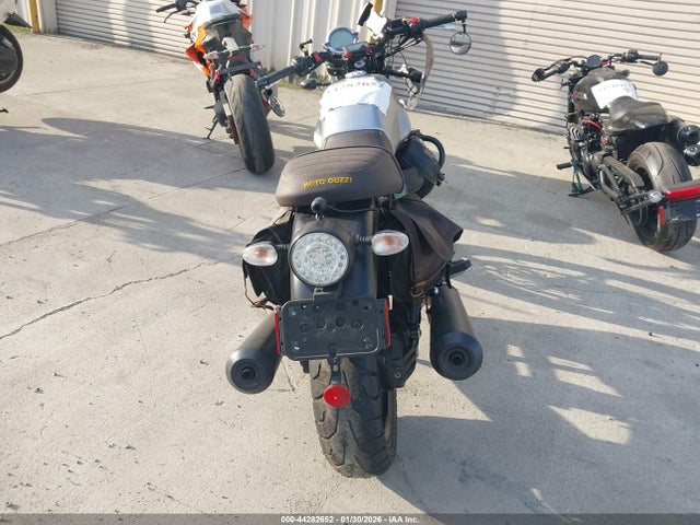 2021 MOTO GUZZI V7 ZGUKZUA08MM000456 Photo 5