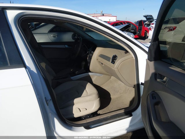 2011 AUDI A4 WAUAFAFL6BN031847 Photo 4