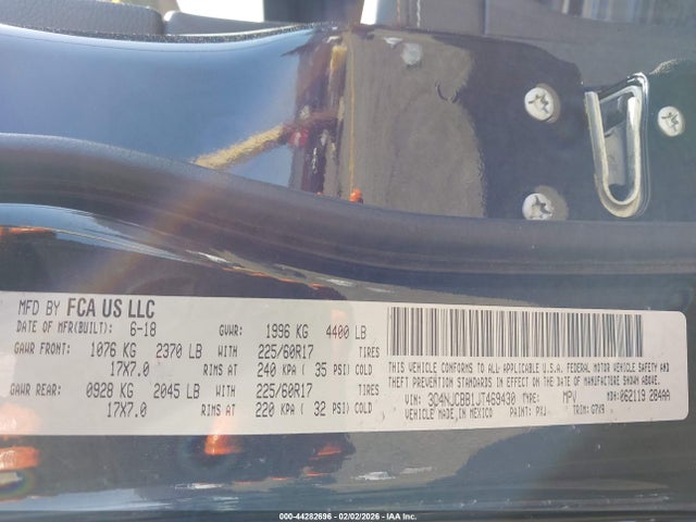3C4NJCBB1JT469430 Jeep Compass Latitude Fwd