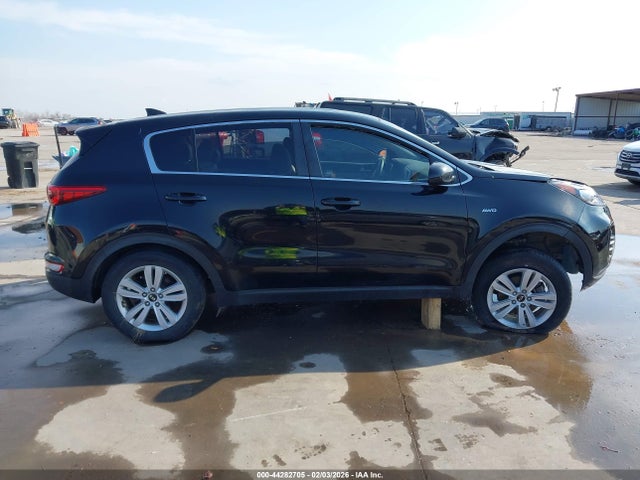 Продажа на аукционе авто 2017 Kia Sportage Lx, vin: KNDPMCAC4H7092861, номер лота: 44282705