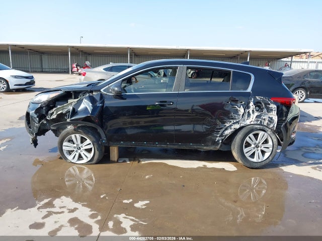 Продажа на аукционе авто 2017 Kia Sportage Lx, vin: KNDPMCAC4H7092861, номер лота: 44282705
