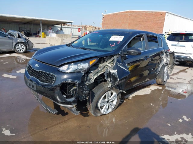 Продажа на аукционе авто 2017 Kia Sportage Lx, vin: KNDPMCAC4H7092861, номер лота: 44282705