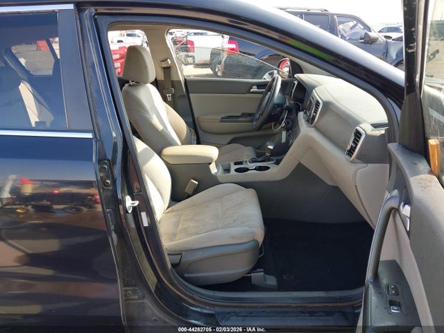Продажа на аукционе авто 2017 Kia Sportage Lx, vin: KNDPMCAC4H7092861, номер лота: 44282705