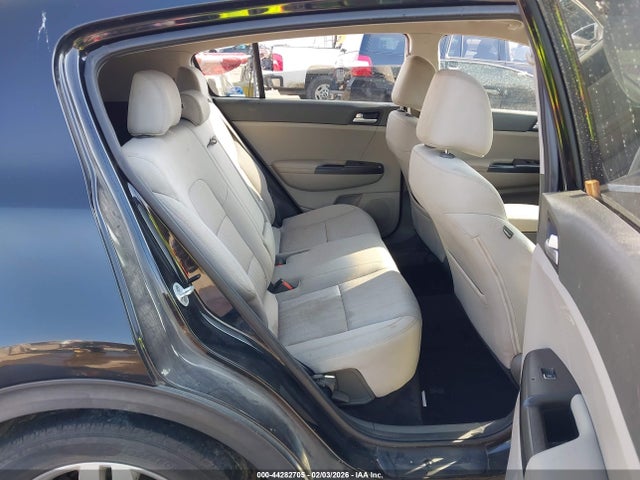 Продажа на аукционе авто 2017 Kia Sportage Lx, vin: KNDPMCAC4H7092861, номер лота: 44282705