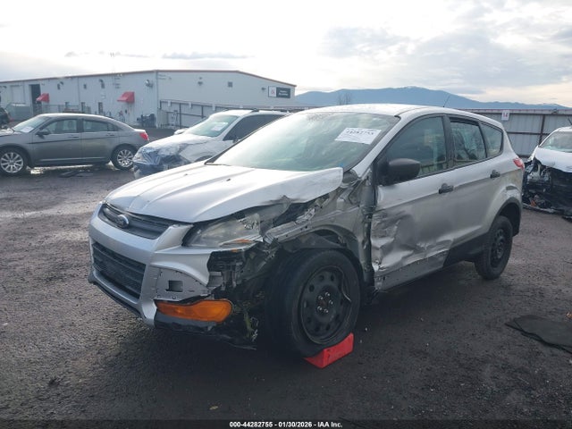Ford ESCAPE S 2014 1FMCU0F72EUB01378 Image 2