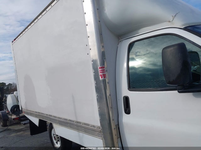 Aukcja sprzedaży 2015 Gmc Savana Cutaway 3500, vin: 1GD072CFXF1282962, numer aukcji: 44282783