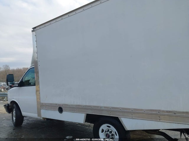 Aukcja sprzedaży 2015 Gmc Savana Cutaway 3500, vin: 1GD072CFXF1282962, numer aukcji: 44282783