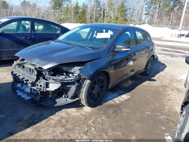 Ford FOCUS SE 2016 1FADP3K26GL332942 Image 2