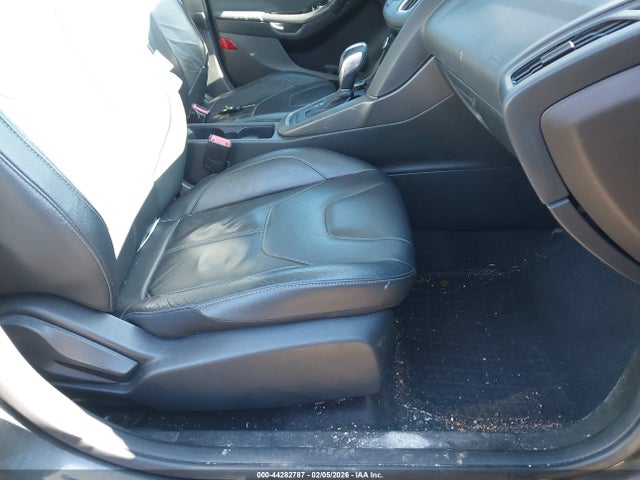 Ford FOCUS SE 2016 1FADP3K26GL332942 Image 5