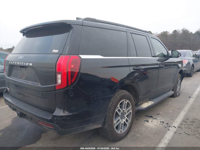 1FMJU1J87SEA05183 Ford Expedition Active