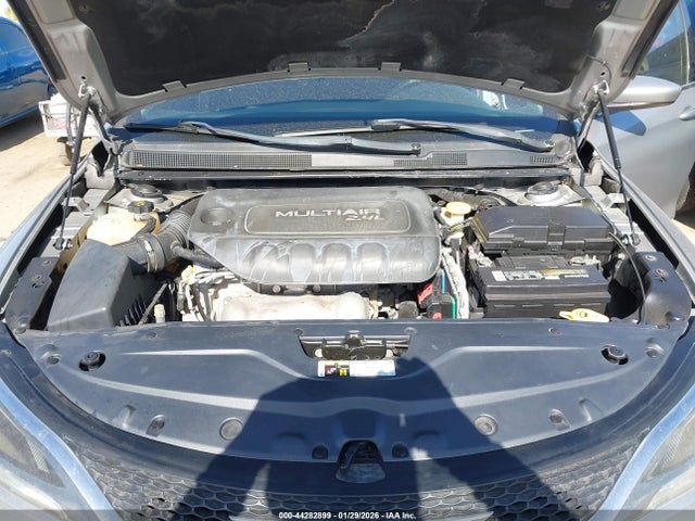 Chrysler 200 Limited 2015 1C3CCCAB9FN624868 Image 10