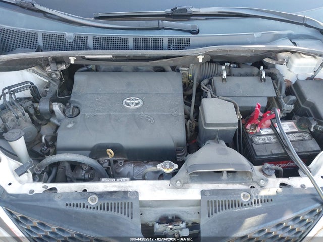 Toyota Sienna Se 8 Passenger 2014 5TDXK3DC3ES452687 Image 10
