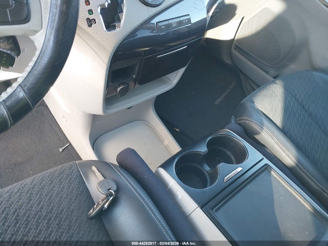 Toyota Sienna Se 8 Passenger 2014 5TDXK3DC3ES452687 Image 11