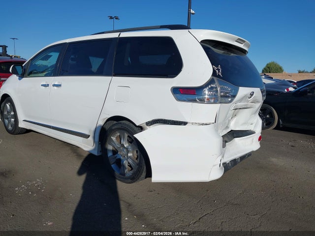 Toyota Sienna Se 8 Passenger 2014 5TDXK3DC3ES452687 Image 3