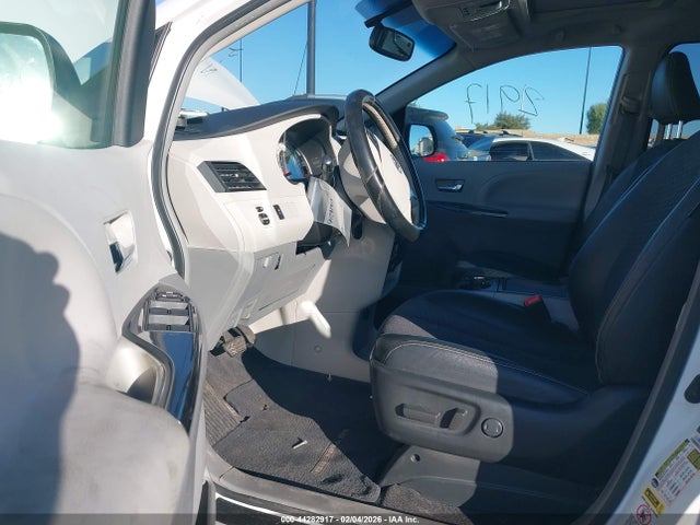 Toyota Sienna Se 8 Passenger 2014 5TDXK3DC3ES452687 Image 5