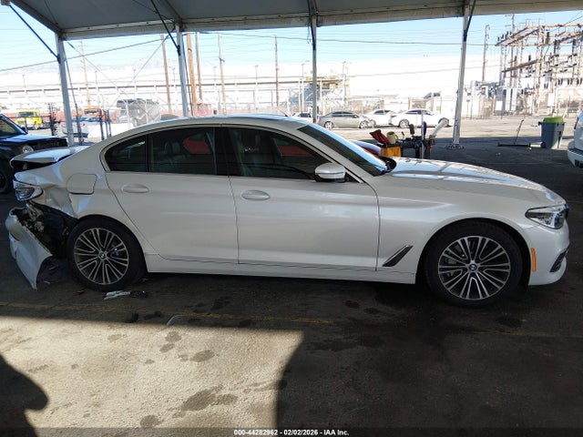 WBAJA5C59KWW31106 BMW 530I