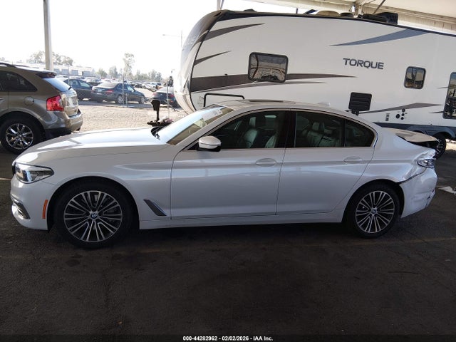 WBAJA5C59KWW31106 BMW 530I