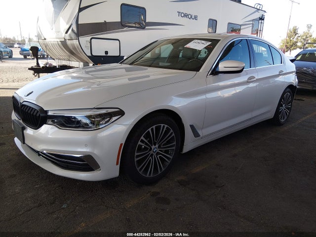 WBAJA5C59KWW31106 BMW 530I