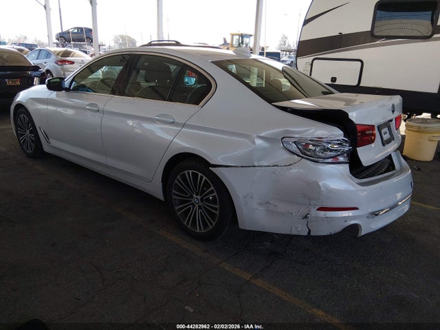 WBAJA5C59KWW31106 BMW 530I