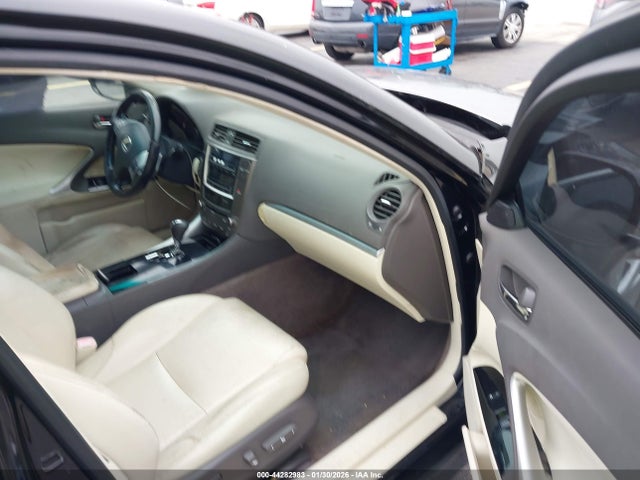 2012 LEXUS IS 250 JTHBF5C24C5160194 Photo 4