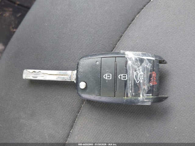 KIA Soul 2017 KNDJN2A26H7419328 Image 11