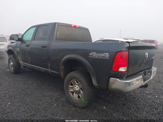 3C6UR5CL6HG571078 RAM 2500 Tradesman 4x4 6&#039;4 Box