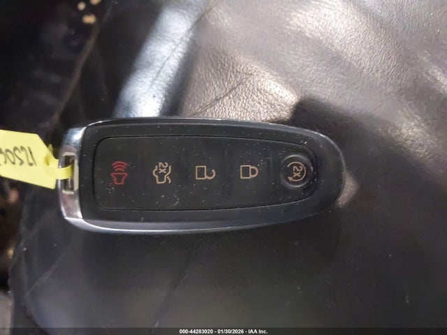 1FMCU9J91HUB43915 Ford Escape Titanium