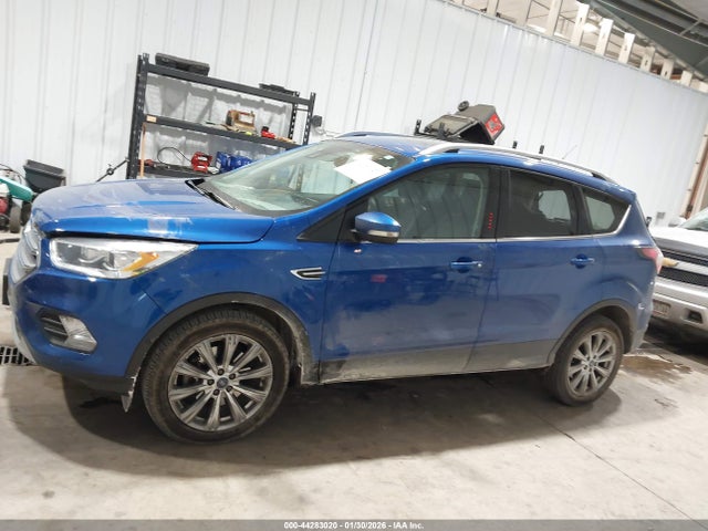 1FMCU9J91HUB43915 Ford Escape Titanium