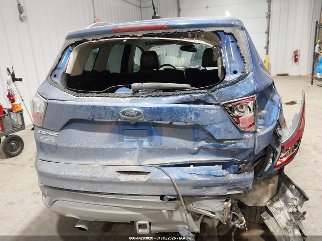 1FMCU9J91HUB43915 Ford Escape Titanium